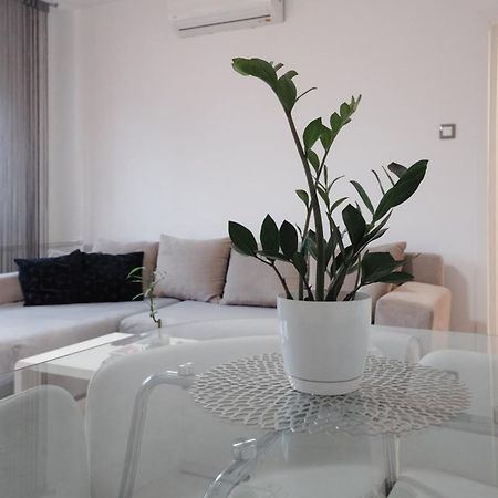 Apartman Franko - Self Check In Осиек Екстериор снимка