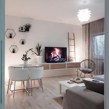 Apartman Franko - Self Check In Осиек Екстериор снимка